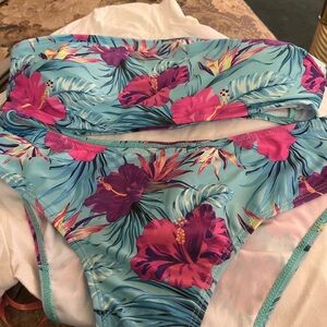 SHEIN Floral Print Bikini - Blue and PinkTwo piece floral Bandau top